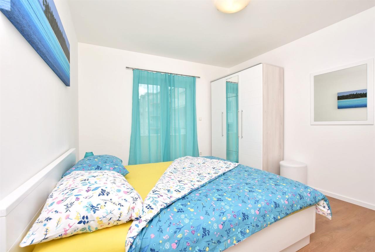 Duće Apartment Dora מראה חיצוני תמונה