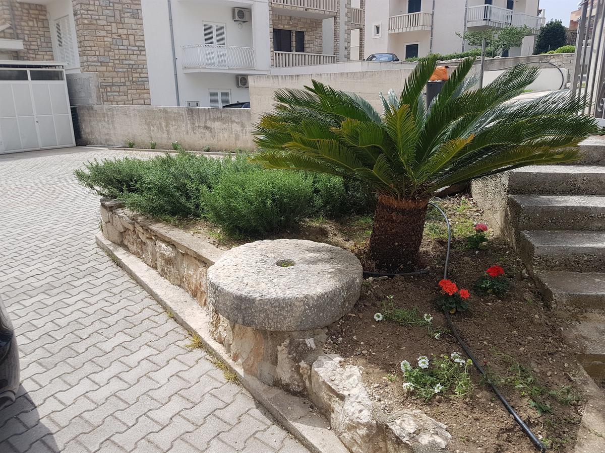 Duće Apartment Dora מראה חיצוני תמונה