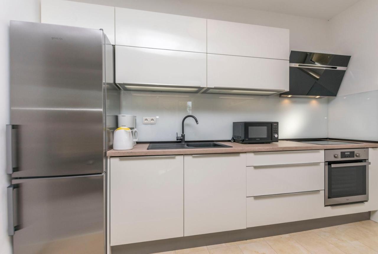 Duće Apartment Dora מראה חיצוני תמונה